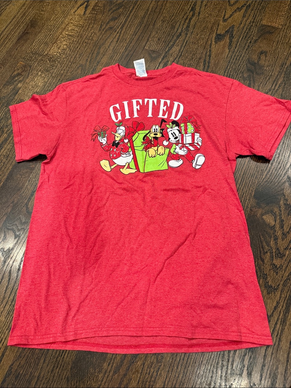 Disney men’s medium tshirt Red 'Gifted' Graphic Holiday Tee - Men's
